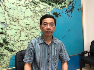 Nhiều nhà dân ở Hòa Bình bị sạt lở, trôi sông vì mưa nhiều ngày liên tục ảnh 1